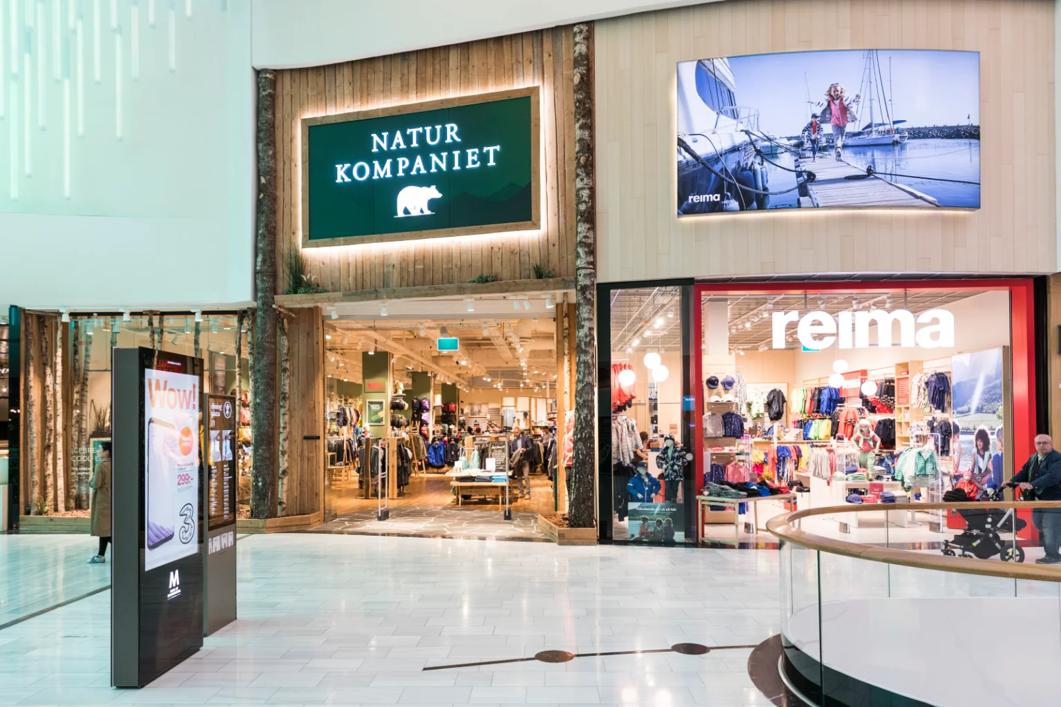picture of a shop entrance